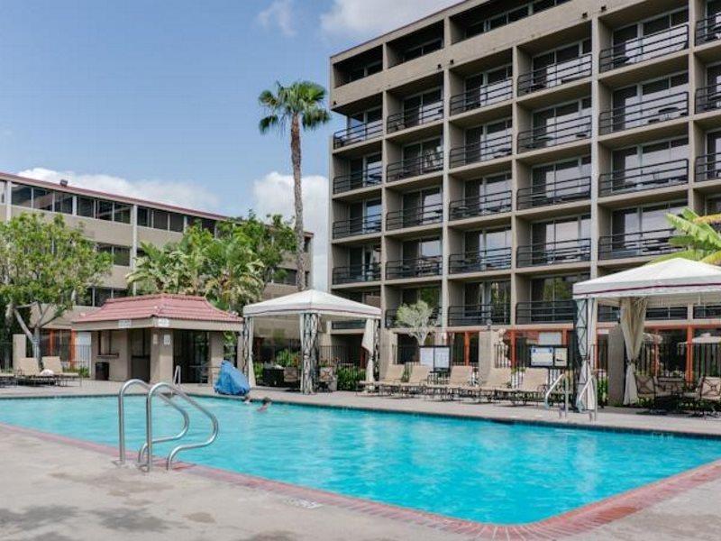 Howard Johnson By Wyndham Fullerton/Anaheim Conference Cntr Extérieur photo