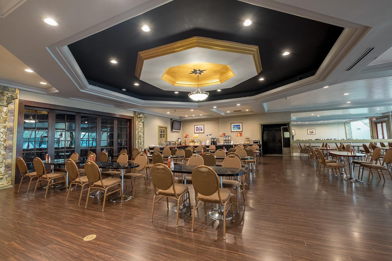 Howard Johnson By Wyndham Fullerton/Anaheim Conference Cntr Extérieur photo