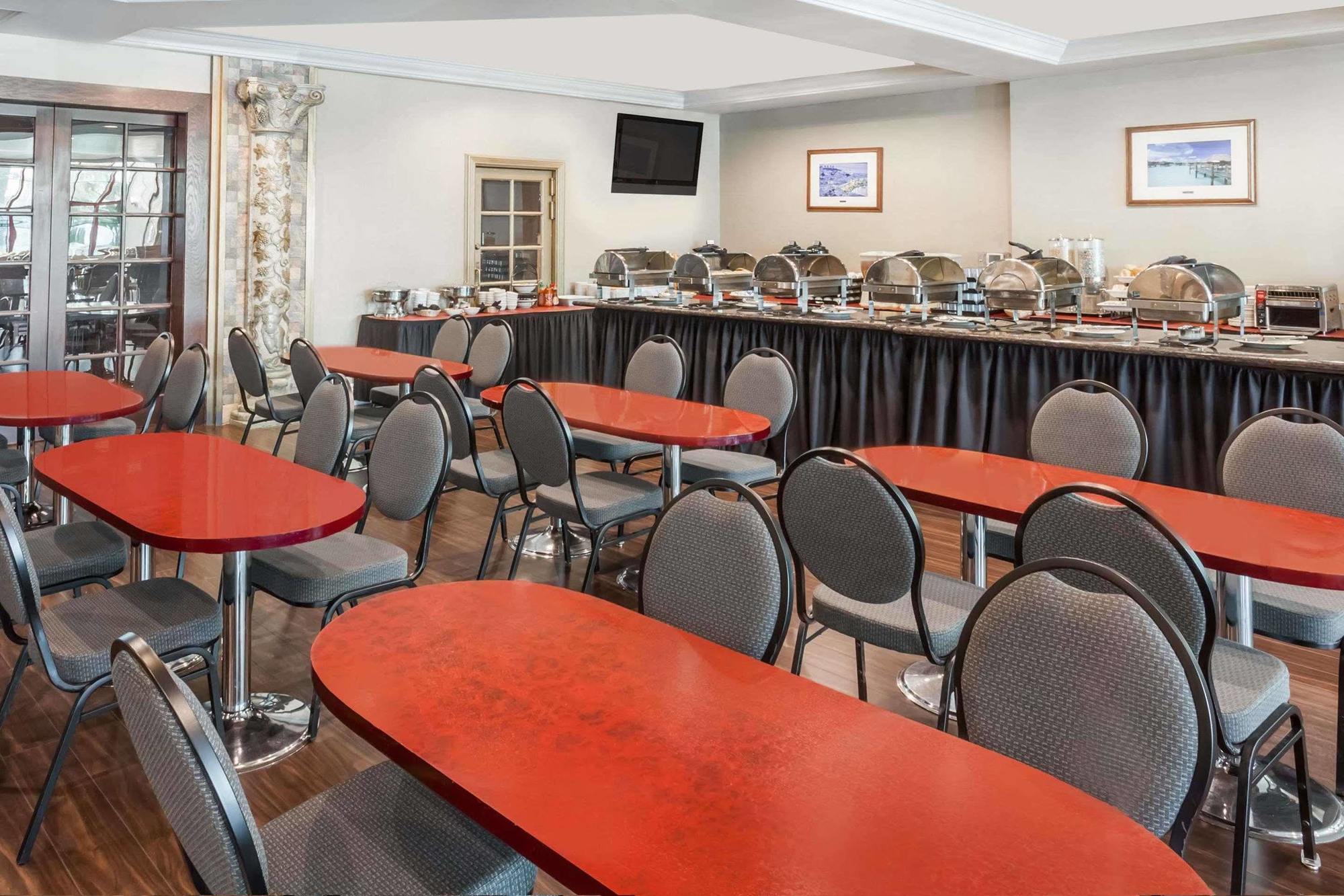 Howard Johnson By Wyndham Fullerton/Anaheim Conference Cntr Extérieur photo